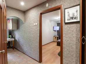 Квартира SmolSutki Ново-Чернушенский переулок 1/2 (2комн)