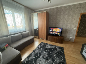 Dvukhkomnatnaya Na 70 Let Oktyabrya 26 Flat