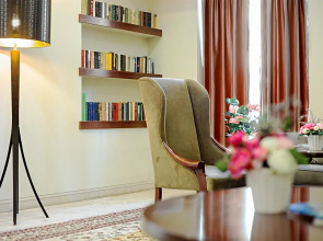 Отель Ambassador