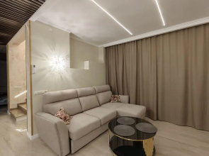 Dom s podogrevaemym basseynom Private house