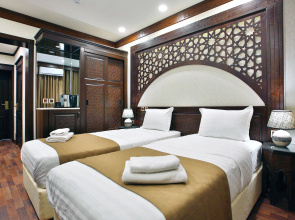 Отель Orient Star Varahsha