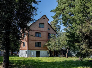 Yudzhin Khaus Private house