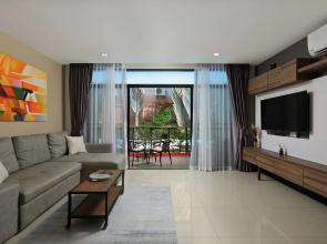 Studiya S Pryamym Vykhodom K Basseynu Ryadom S Plyazhem Naykharn Nbc‑c102 Apartments