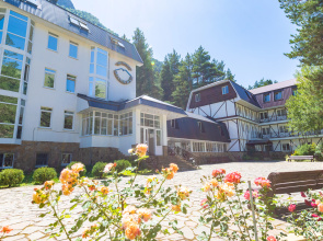 Elbrus Hotel