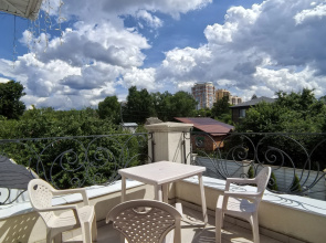 Uyutny I Bolshoy V Tsentre Private House