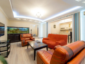 Апартаменты Пять Звёзд на Монакова 33