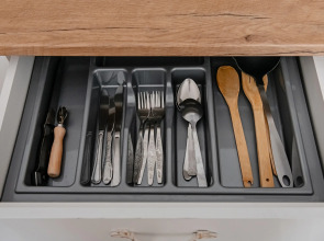 Апартаменты Студия у Станции Метро Грушевка