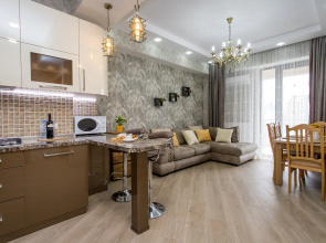 V Vake s Prekrasnym Vidom na Gorod Apartments
