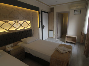 Отель Grand Liza