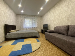 Uyutno i Teplo Kak Doma Flat
