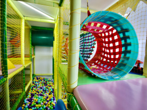 Отель «FAMILY RESORT BAMBORA»