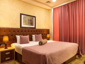 West Shine Hotel