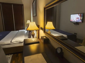 Отель Ambassador