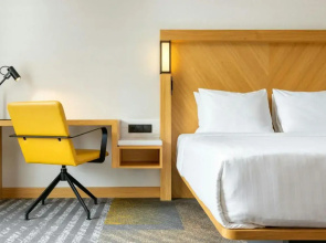 Отель Courtyard by Marriott Tbilisi