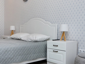 Апартаменты Castle Pond