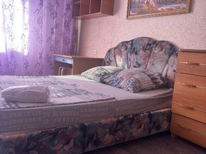 Na Bulvare Pischevikov 35A Apartments