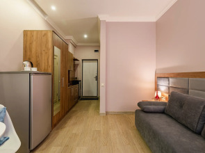 Апартаменты Студия у метро Окружная  Bon Voyage