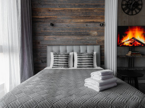 Апартаменты Lalapart Wooden Loft с дизайнерским ремонтом в ЖК Лайнер