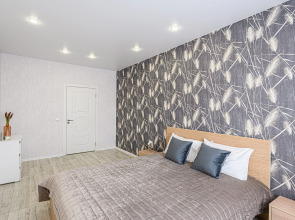 Апартаменты двухкомнатные Stepanenkov на Большевистской 32 на 8 этаже