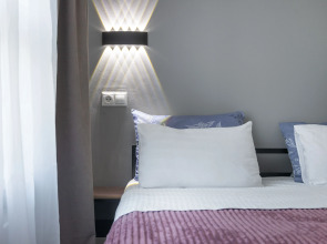 Апартаменты Студия на П. Романова