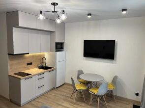 U Morya v Parke Apartments