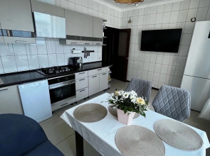 Na Pontiyskoy 16 Guest House