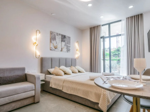 LS-Art-Summer Emotion s Vidom na Gorod s 4 Etazha Apartments