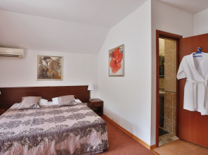 Отель Marina Inn