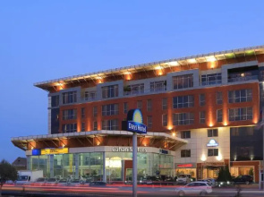 Days Baku Hotel