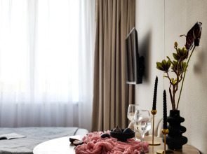 Апартаменты Уютная Дизайнерская Студия у Метро Ботанический Сад