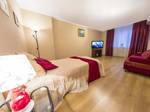 Апартаменты На Революционной 72