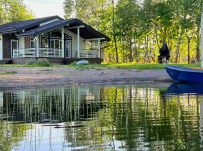 Vanil - Shikapnaya Lokatsiya s Rockoshnym Vidom Na Ozero Private house