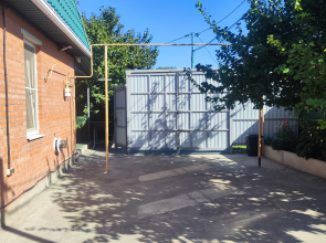 DvukhEtazhny Private House
