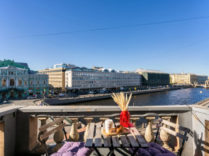 Апартаменты с Видом на Фонтанку