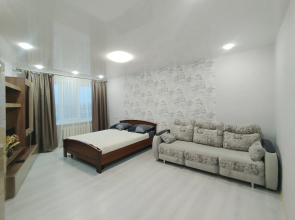 Prostornye  Do 4kh Chelovek Apartments