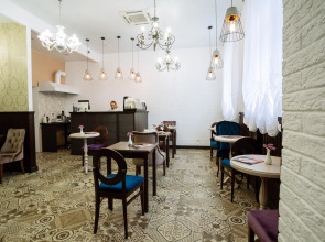 Отель Аристократ