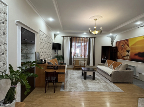 Uyutny V Tsentre Baykalska Private house