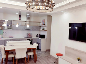 Апартаменты Шикарные В центре с видом на Золотой мост и Русский мост