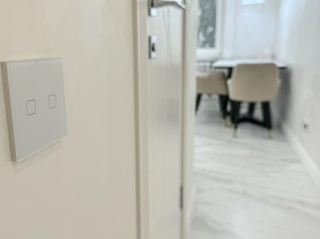 Апартаменты на Чкалова после ремонта, 2 комнаты: гостиная и спальня