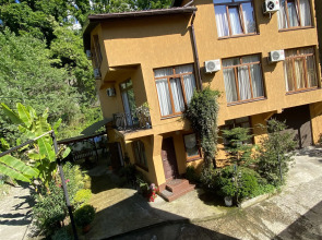 Гостевой дом на Черноморской 2