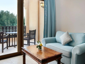 Курортный отель Sofitel Al Hamra Beach Resort