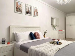 Апартаменты Happy House просторные 2-хкомнатные на Люблинской