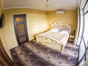 Отель Империал