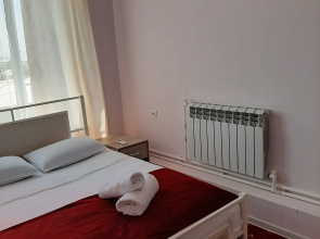 Erebuni Plaza Hotel