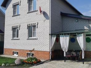 Guest House na Sovhoznoy 10A