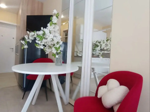 Dizaynerskaya Studiya Dlya 3 Gostey U Morya Solnechny Aktsent Flat