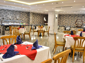 Ivy Cyrene Island Aqua Park Resort