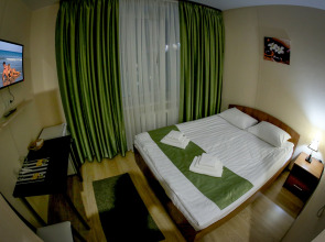 Отель Глобус