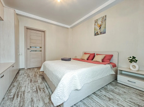 Апартаменты Евротрёхкомнатные Stepanenkov на Зыряновской 55