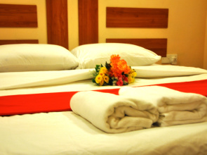 Royal Inn Rasdhoo Guest House